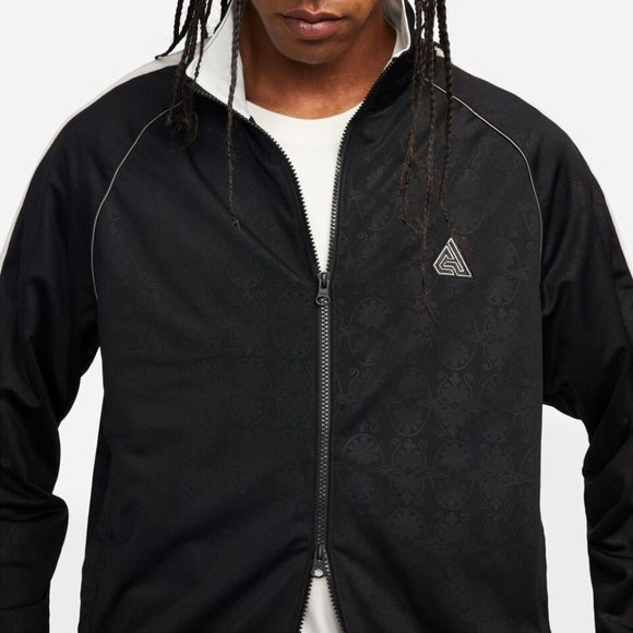 NWT Nike x Giannis Lightweight Basketball ‎ Men's Jacket (DQ5660-010) Small NWT - Picture 2 of 3